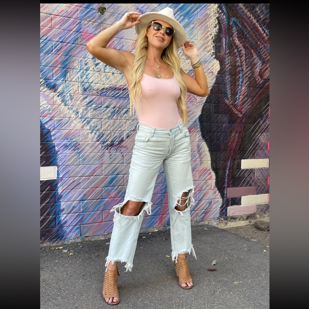 🌟-FREE PEOPLE Maggie Straight Leg Mid Rise Distressed Jeans- Paradise Blue